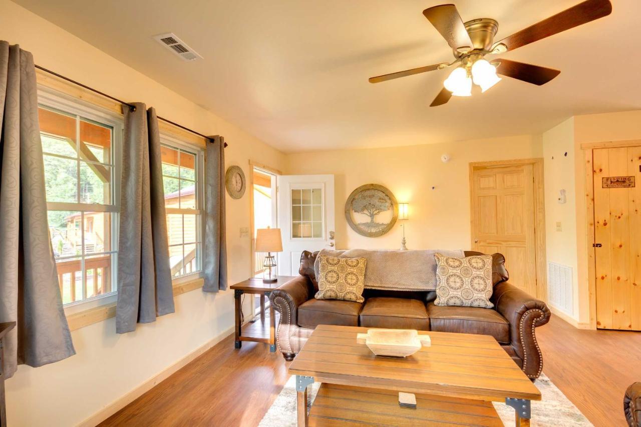 Cozy Cabin On Tuckasegee River - Near บรายซันซิตี ภายนอก รูปภาพ