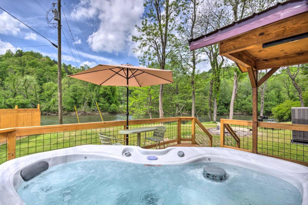 Cozy Cabin On Tuckasegee River - Near บรายซันซิตี ภายนอก รูปภาพ