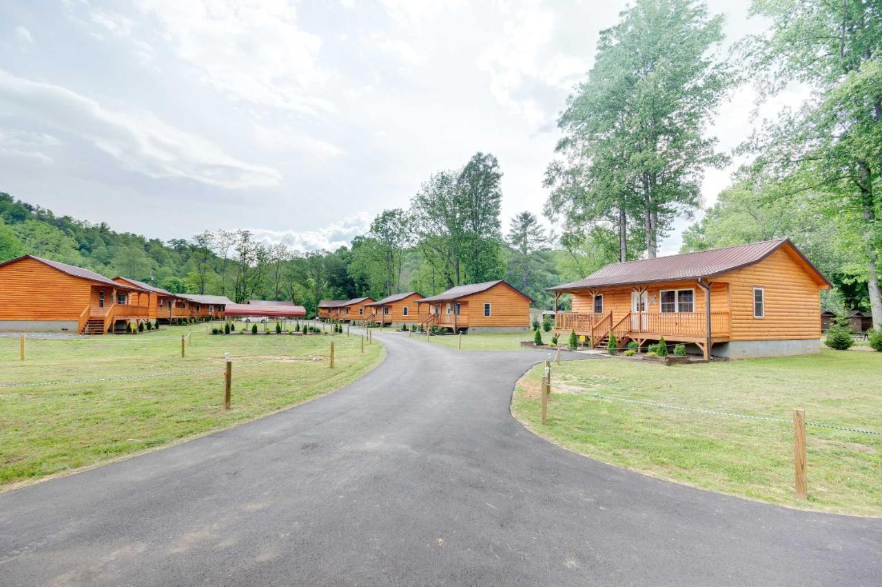 Cozy Cabin On Tuckasegee River - Near บรายซันซิตี ภายนอก รูปภาพ